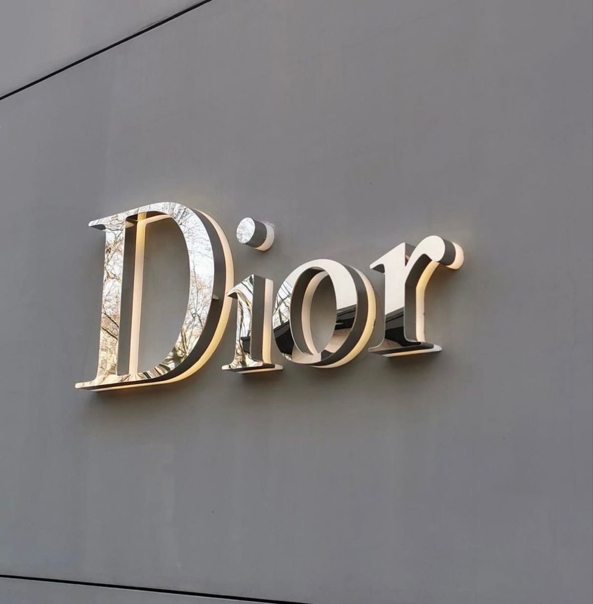 Dior